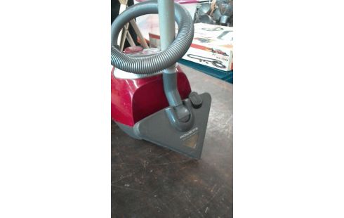 ASPIRATEUR ROWENTA  EN L'ETAT