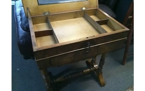 COIFFEUSE ANCIENNE 2T