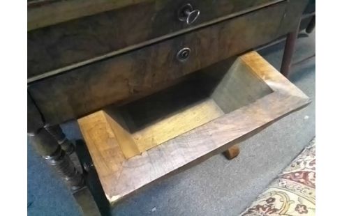 COIFFEUSE ANCIENNE 2T