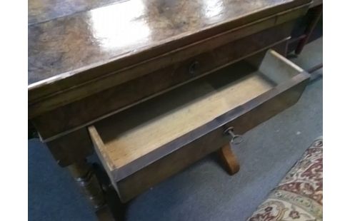 COIFFEUSE ANCIENNE 2T