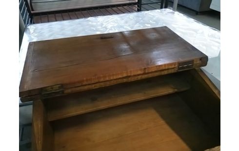 TRAVAILLEUSE BOIS AVEC CLEF