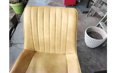 CHAISE MODERNE PVC MOUTARDE
