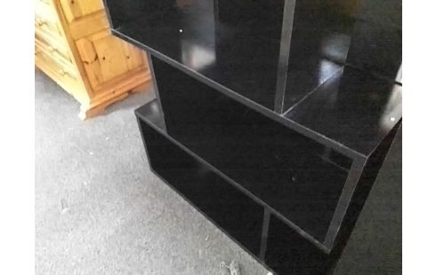 ETAGERE NOIRE A FIXER