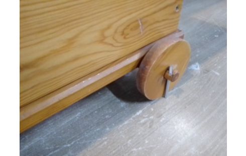 COFFRE PIN EN L'ETAT