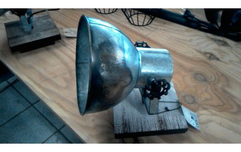 APPLIQUE  GALVANISEE   L' UNE