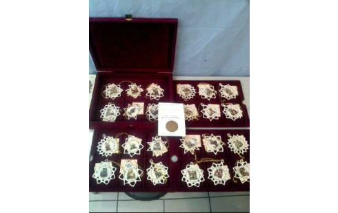 STERNSAMMLG. 24-STK. <M.J. HUMMEL> PORZELL.