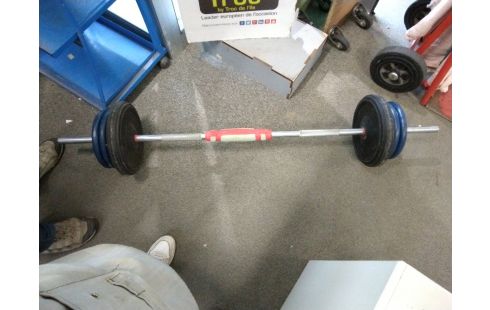 BARRE DE MUSCULATION +POIDS