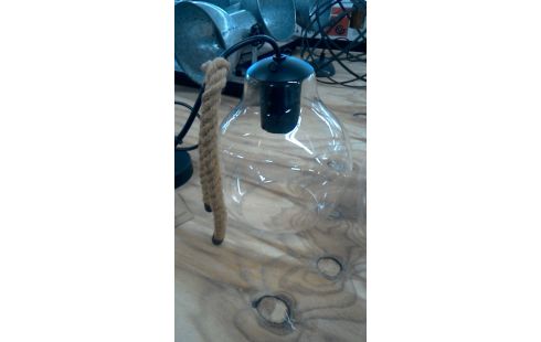 SUSPENSION   BOULE  L' UNE