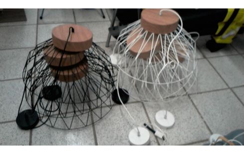 SUSPENSION  METAL  TGM     L' UNE