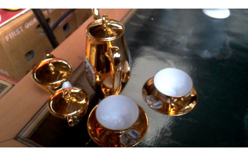 SERVICE A CAFE OR COULEUR