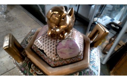 DECKELVASE CHINESISCH WEIHRAUCH, , TOPF.