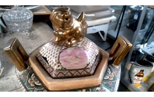 DECKELVASE CHINESISCH WEIHRAUCH, , TOPF.