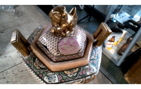 DECKELVASE CHINESISCH WEIHRAUCH, , TOPF.