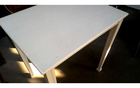 BIJZETTAFELTJE WIT ART DECO