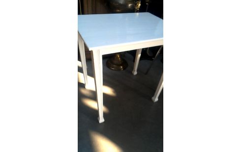 BIJZETTAFELTJE WIT ART DECO