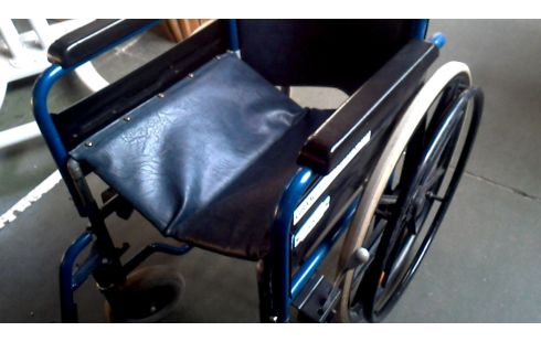 KAR ROLSTOEL BLAUW VERMEIREN