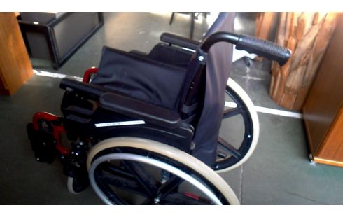 CHARRETTE NOIR ROUGE