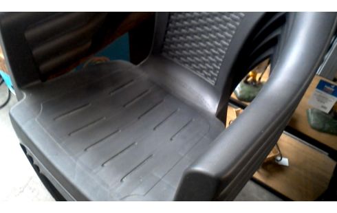 4 SILLAS DE JARDÍN NEGRA PVC