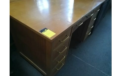 BUREAU 9T (AVEC CLEF)