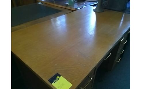 BUREAU 9T (AVEC CLEF)