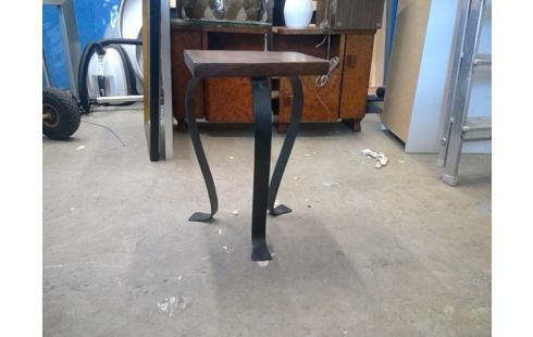 PLANTENTAFELTJE BRUTALIST