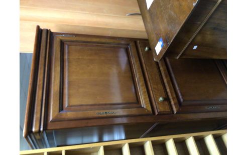 HOMME DEBOUT MERISIER 2 PORTES 1 TIROIR