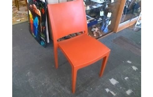 CHAISE PLASTIQUE 3 GRESSINS