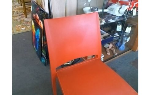 CHAISE PLASTIQUE 3 GRESSINS