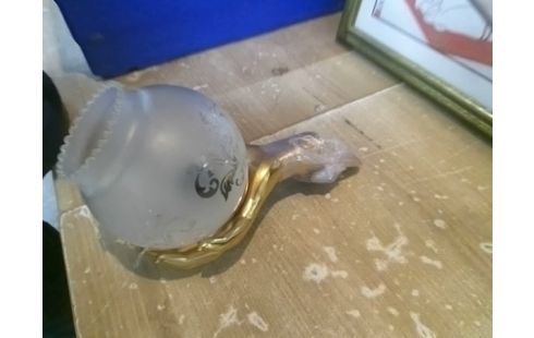 APPLIQUE MURALE MAIN BOULE