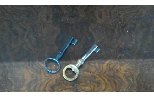 BUREAU A GRADIN NOYER  EN  L' ETAT