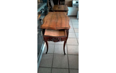 BUREAU STYLE LOUIS XV  1 TIROIR  EN L' ETAT