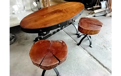 TABLE BASSE BRUTALISTE FORGE BOIS +2 TABOURETS