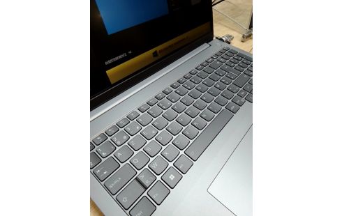 ORDINATEUR PC LENOVO 16 RAM I5/13G