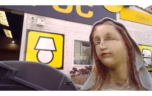 POSTURE RELIGIEUSE EN