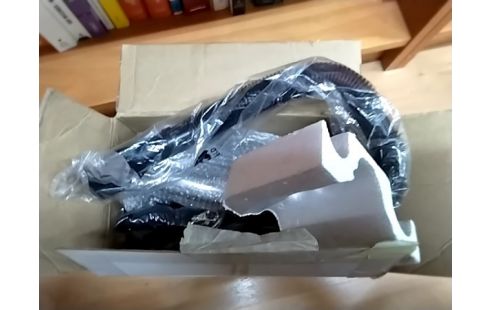 ASPIRATEUR PETIT MODÈLE + accessoires