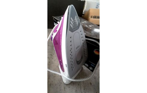 STRIJKIJZER OP STOOM