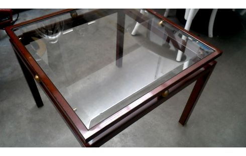 MESA DE SALÓN CUADRADO PARDO METAL BISELADO HIELO