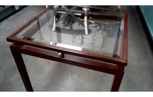 MESA DE SALÓN CUADRADO PARDO METAL BISELADO HIELO