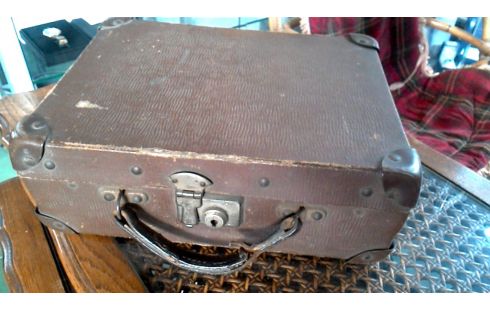 COFFRE VINTAGE CARTON PETIT BRUN