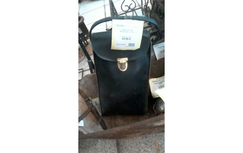 8  BOULES  DE  PETANQUE