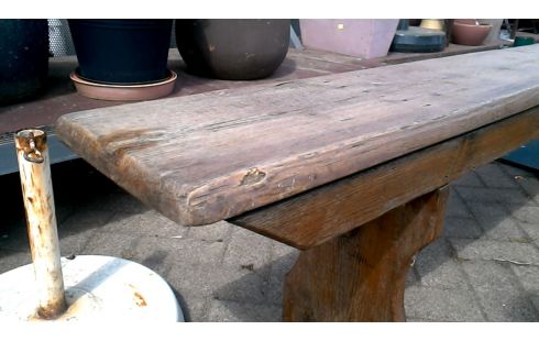 BANK GROOT MODEL HOUT