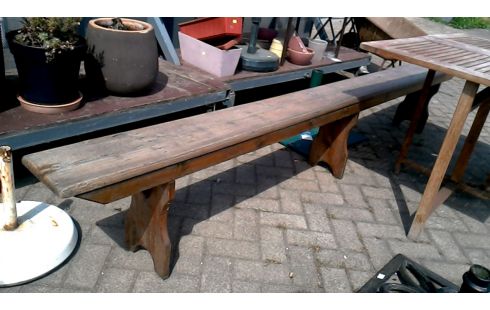 BANK GROOT MODEL HOUT