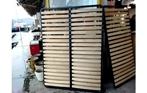 SOMMIER A LATTES 140X190 CM