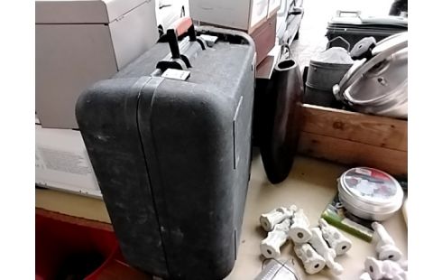 BOITE OUTILLAGE VIDE