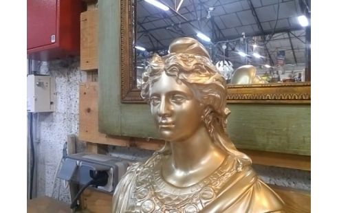 BUSTE MARIA MARBOT + SUPPORT