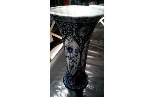 JARRÓN DELFT BLANCA AZUL