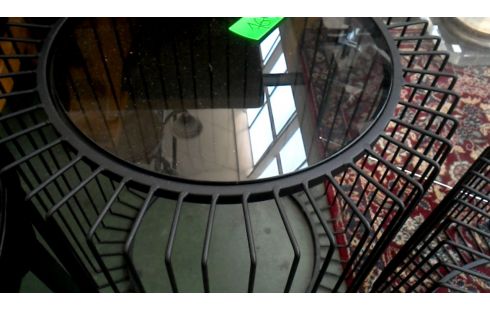 MESA DE SALÓN REDONDO ALTO NEGRO METAL TEÑIDO HIELO