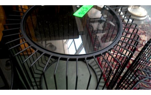 MESA DE SALÓN REDONDO ALTO NEGRO METAL TEÑIDO HIELO