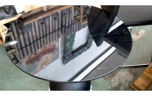 MESA DE SALÓN REDONDO ALTO NEGRO METAL TEÑIDO HIELO