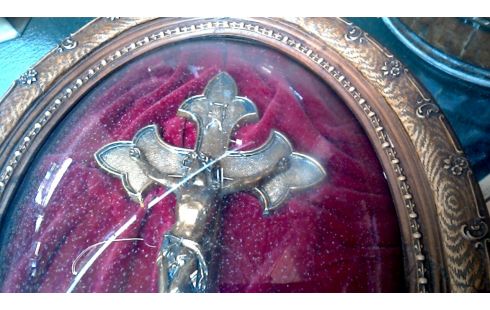 RAHMEN 1 OVAL, , KRUZIFIX GEWÖLBT EIS